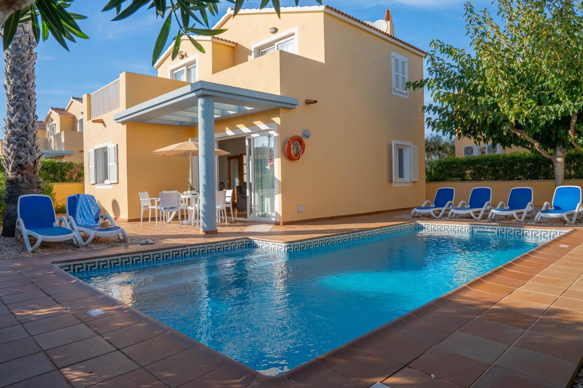 Villas Amarillas Кала-Бланка Экстерьер фото