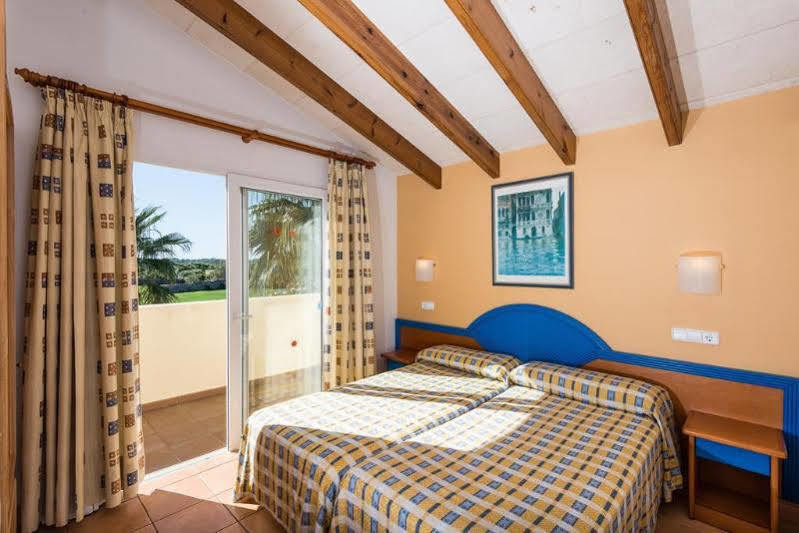 Villas Amarillas Кала-Бланка Экстерьер фото